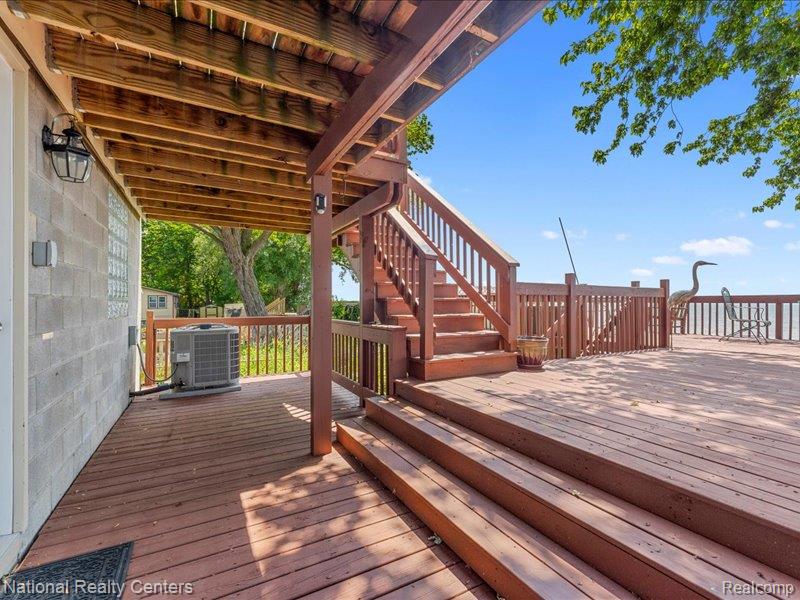 7888 Lakeshore Drive, Newport, MI 48166 — Photo 31