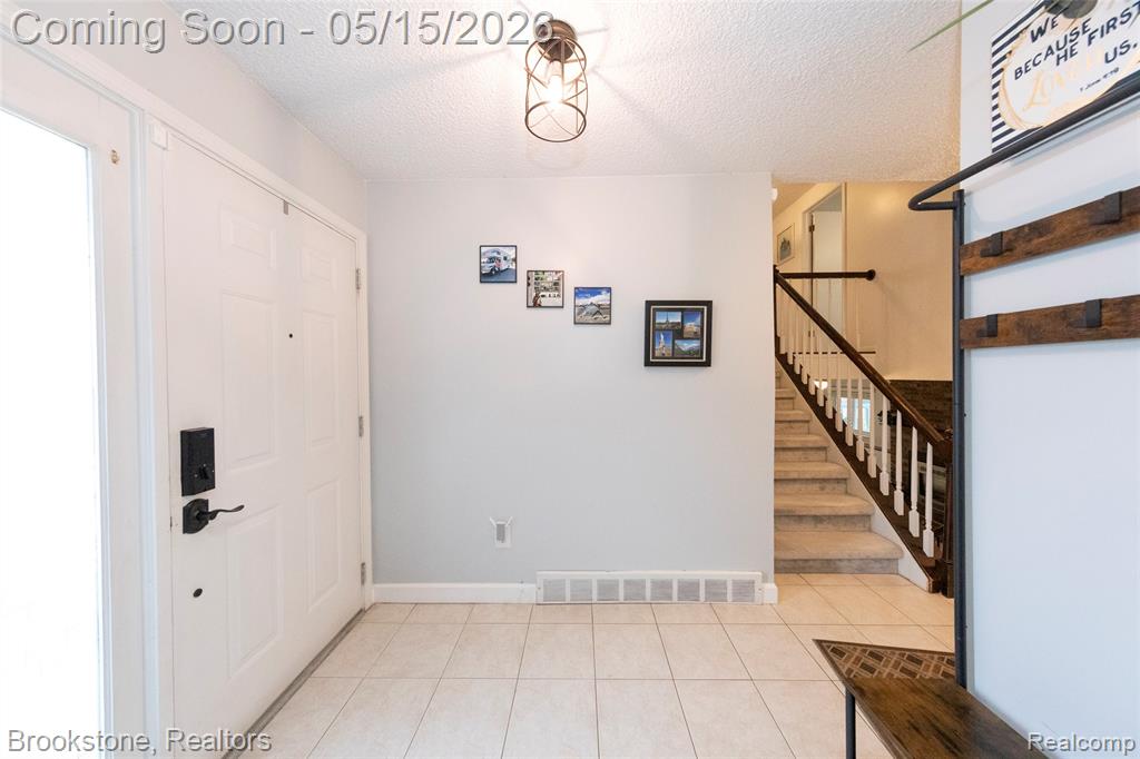 42088 Greenwood, Canton, MI 48187 — Photo 15
