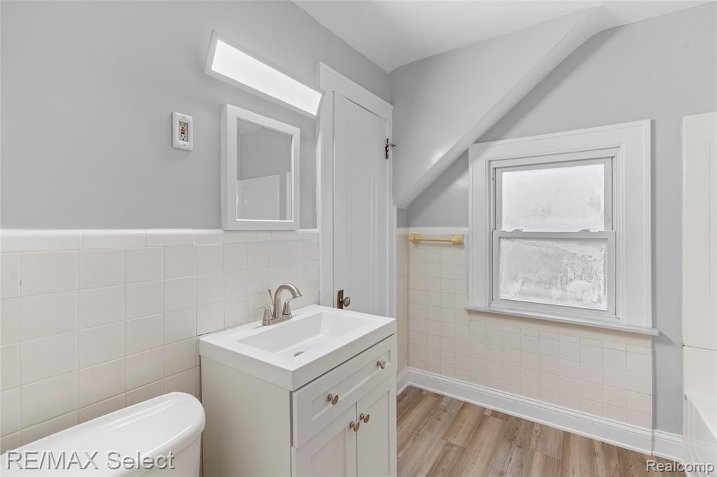 619 Frank Street, Flint, MI 48504 — Photo 33