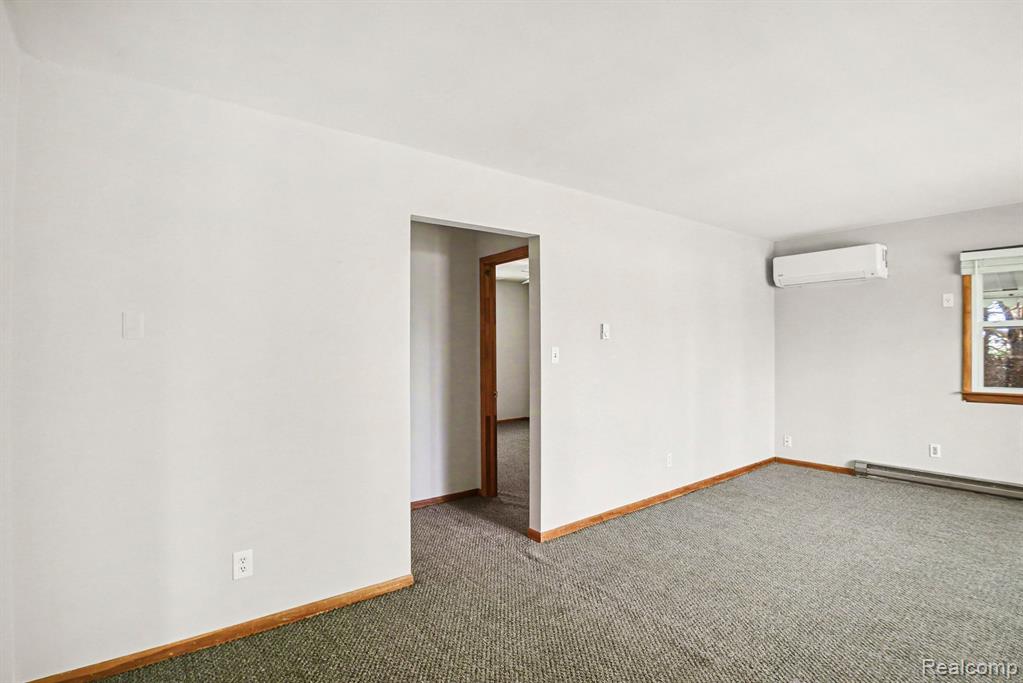 7275 Kraft Street, Pigeon Vlg, MI — Photo 8