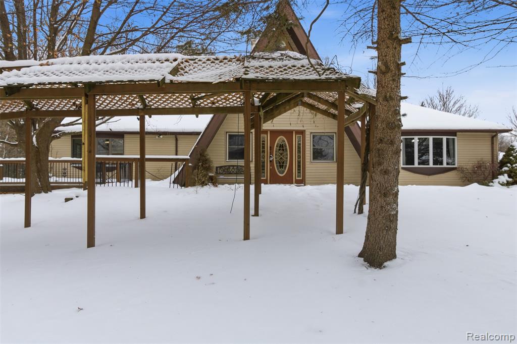 7261 Hashley Road, Manchester, MI 48158 — front exterior
