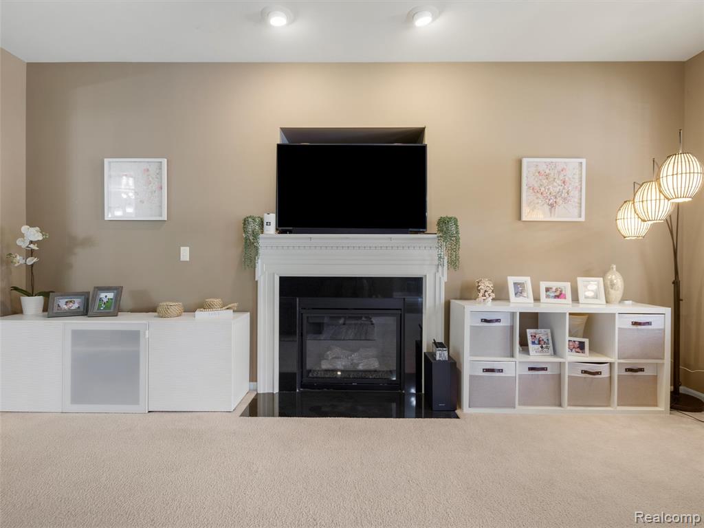 428 Newton Court, Lake Orion, MI 48362 — Photo 11
