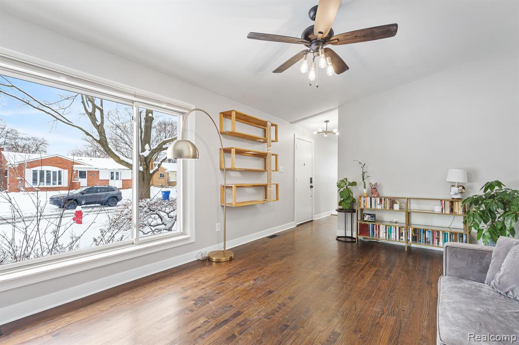 5382 CASMERE Avenue, Warren, MI 48092 — Photo 16