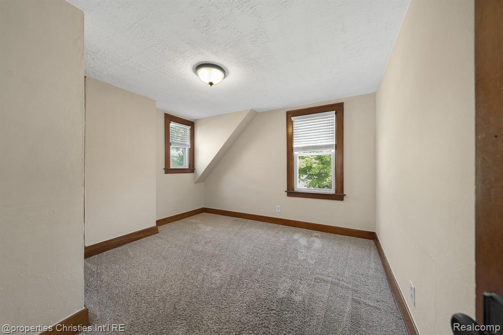 537 W 3RD Street, Rochester, MI 48307 — Photo 22