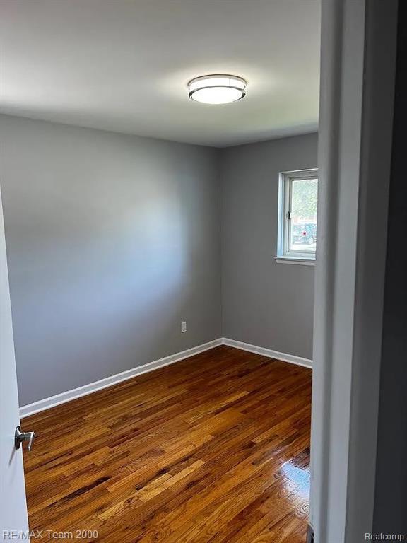 6577 N Lafayette Street, Dearborn Heights, MI 48127 — Photo 7