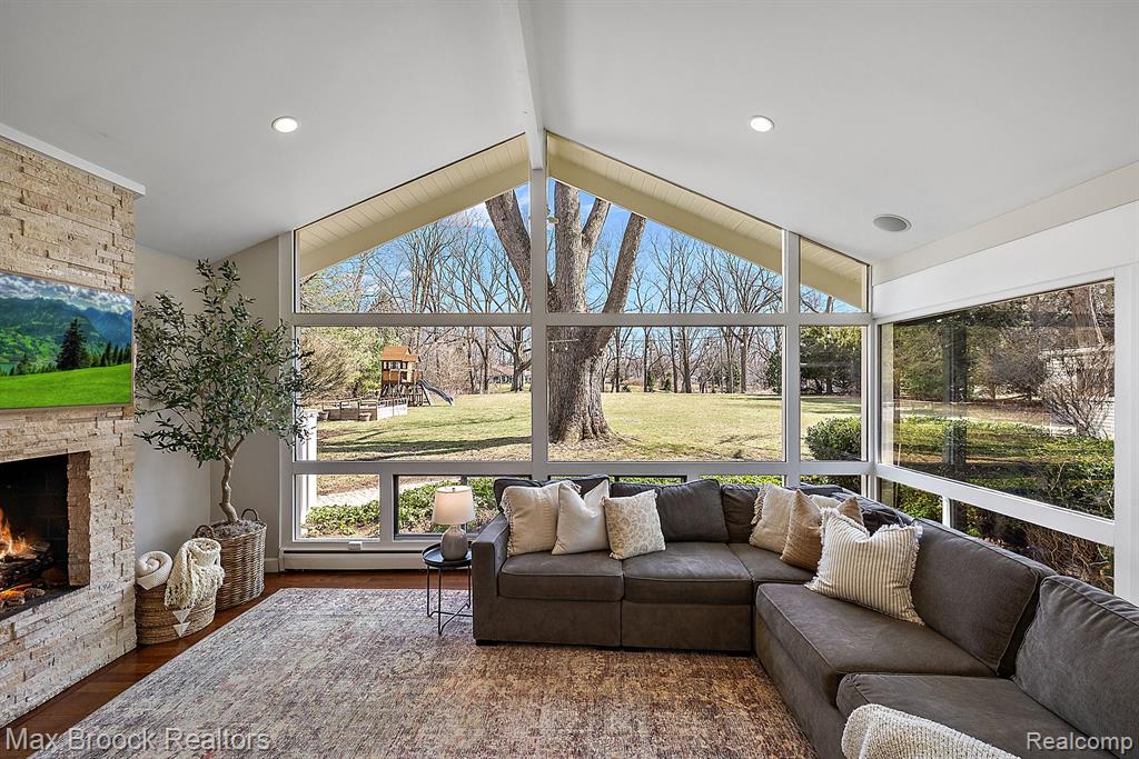 5905 Wing Lake Road, Bloomfield Hills, MI 48301 — Photo 7