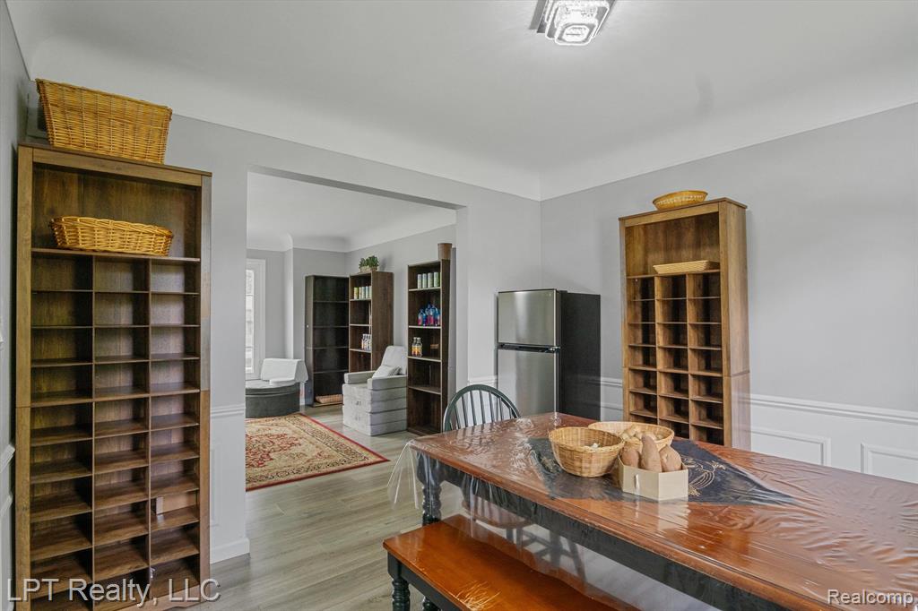 18441 ROSELAND Boulevard, Lathrup Village, MI 48076 — Photo 16