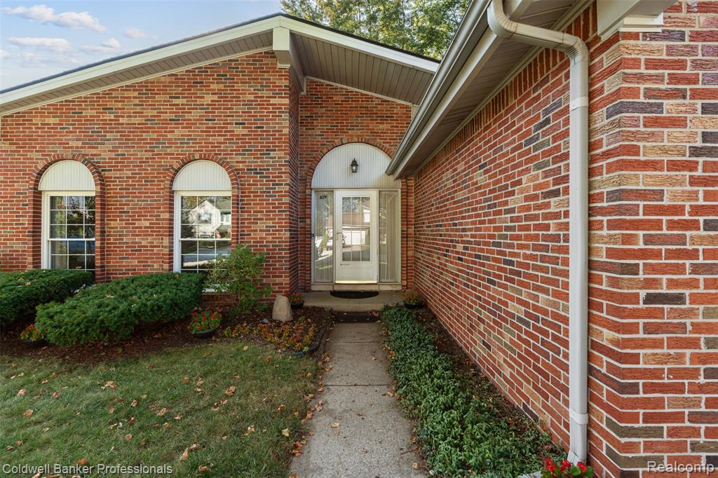 829 Glenulline Drive, Canton, MI 48187 — Photo 5