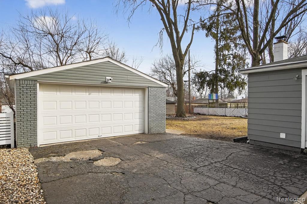 23170 Hawthorne Street, Farmington, MI 48336 — Photo 29