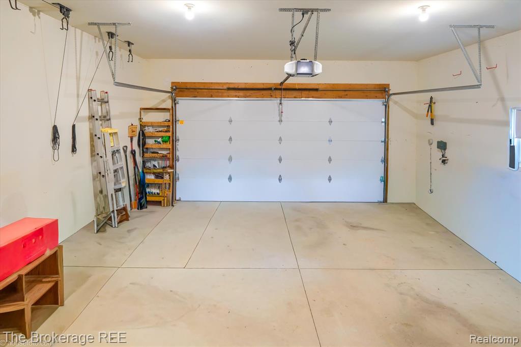 10047 Fox Run Drive, Davison, MI 48423 — Photo 49