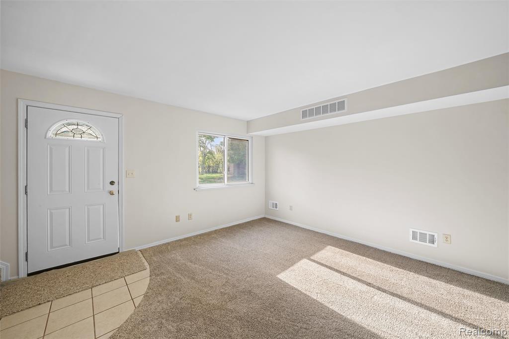 41257 S Woodbury Green Drive, Belleville, MI 48111 — Photo 5
