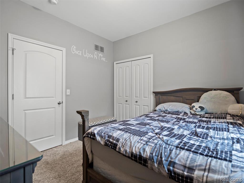 45877 ANDREW Drive, Macomb, MI 48044 — Photo 23