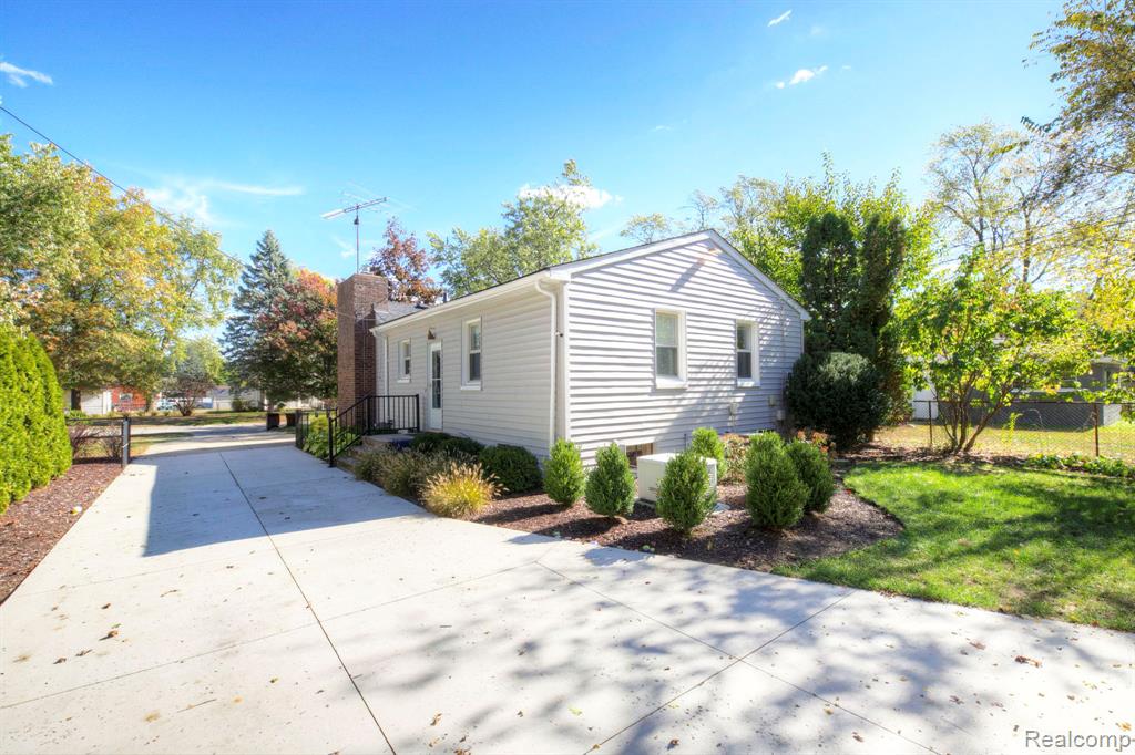 5324 Newberry Street, Wayne, MI 48184 — Photo 40