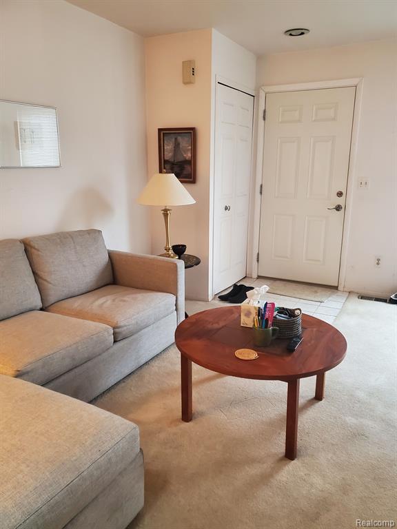 31242 COUNTRY Way, Farmington Hills, MI 48331 — Photo 4