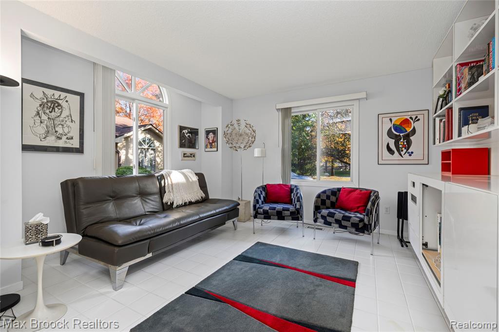 7400 Tall Timbers, West Bloomfield, MI — Photo 9