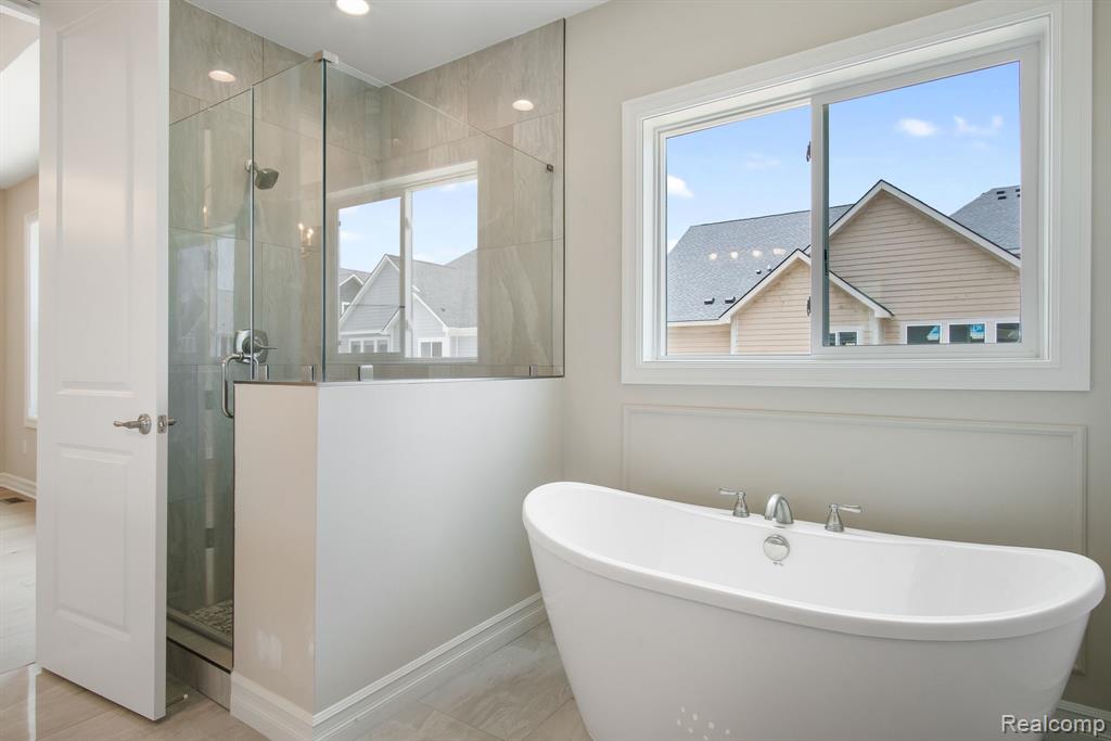 54630 Brenda Drive, Macomb, MI 48042 — Photo 33
