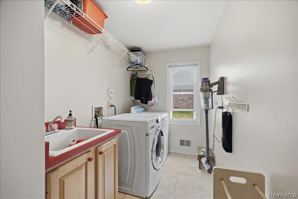 4471 S Castlewood Court, Auburn Hills, MI 48326 — Photo 41