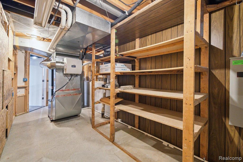 427 Rolling Green Circle S, Rochester Hills, MI 48309 — Photo 45