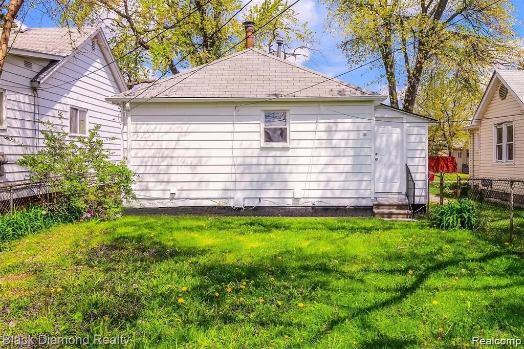 7060 DODGE Avenue, Warren, MI 48091 — Photo 8