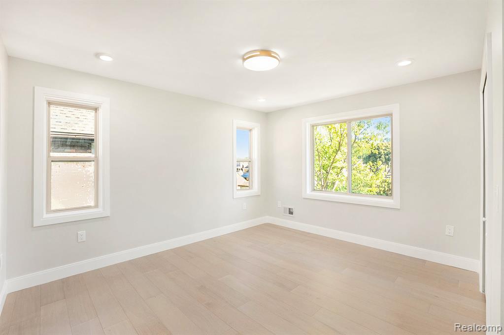 7634 Pinehurst Street, Dearborn, MI 48126 — Photo 14