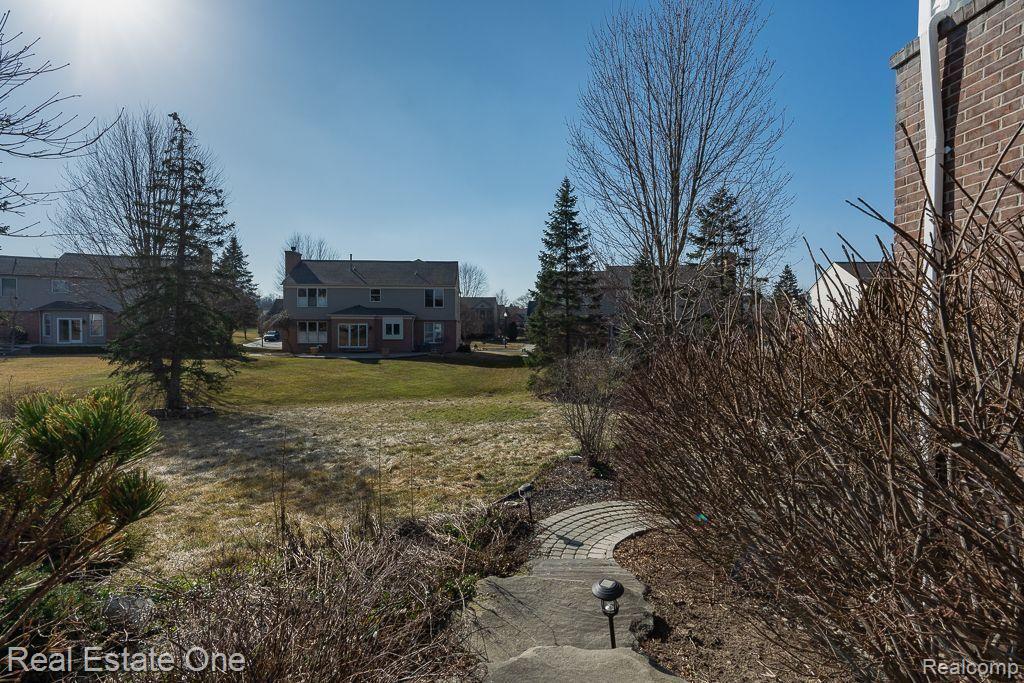 743 Caribou Court, Rochester, MI 48307 — Photo 43