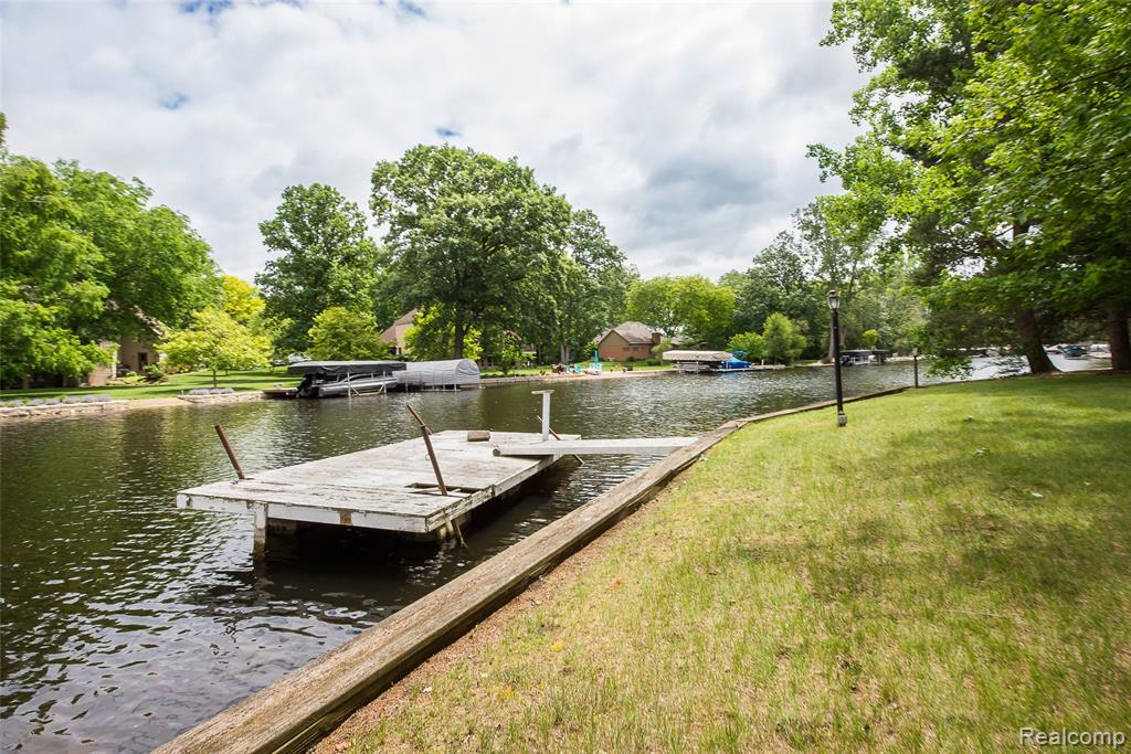 1165 Camelot Drive, Pinckney, MI 48169 — Photo 49