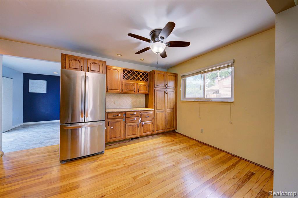 8246 FORREST Drive, Canton, MI 48187 — Photo 10