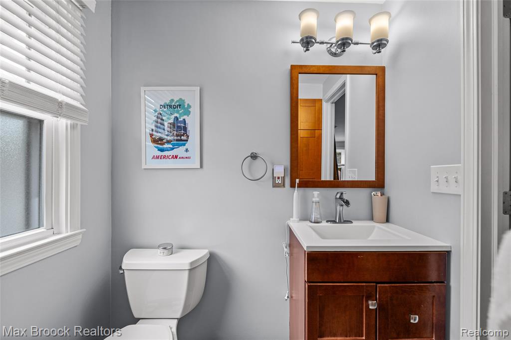 10545 Talbot Avenue, Huntington Woods, MI — Photo 14