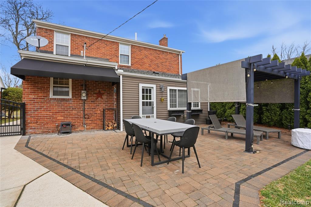 373 Hillcrest Avenue, Grosse Pointe Farms, MI 48236 — Photo 42