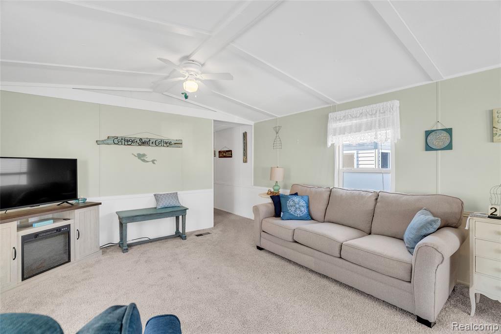 5203 Main Street, 207, Lexington, MI 48450 — Photo 20