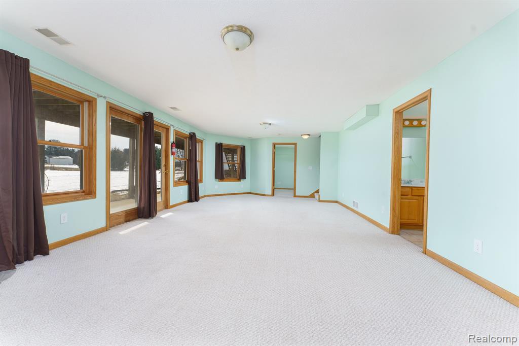 1052 E DEXTER Trail, Dansville, MI 48819 — Photo 35