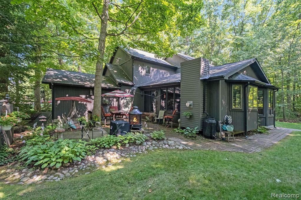 9246 YOUNG Drive, Swartz Creek, MI 48473 — Photo 34