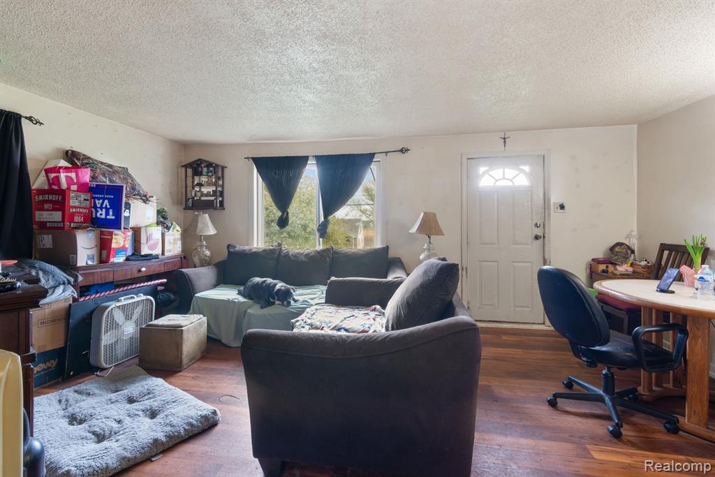 659 N VAN DYKE Road, Imlay City, MI 48444 — Photo 5