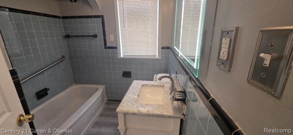 19130 Trinity Street, Detroit, MI 48219 — Photo 7