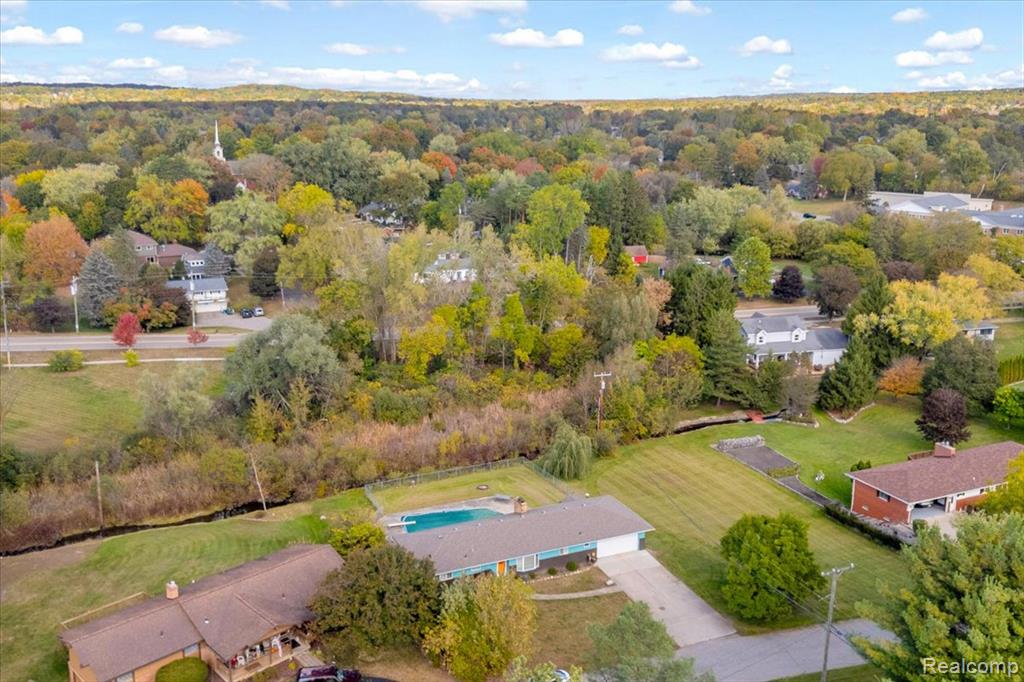 6710 Laurelton, Clarkston, MI — Photo 38
