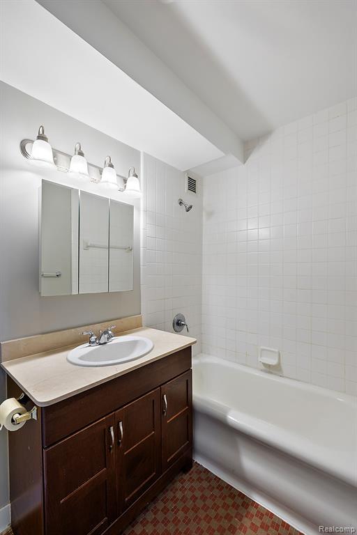15 E KIRBY Street, 322, Detroit, MI 48202 — Photo 19