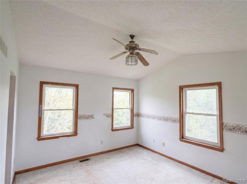 6536 Mountview Court, Brighton, MI 48116 — Photo 11