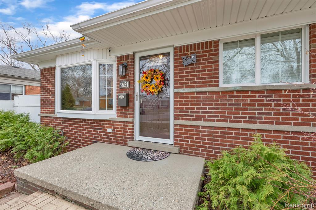 6651 NORBORNE Avenue, Dearborn Heights, MI 48127 — Photo 7