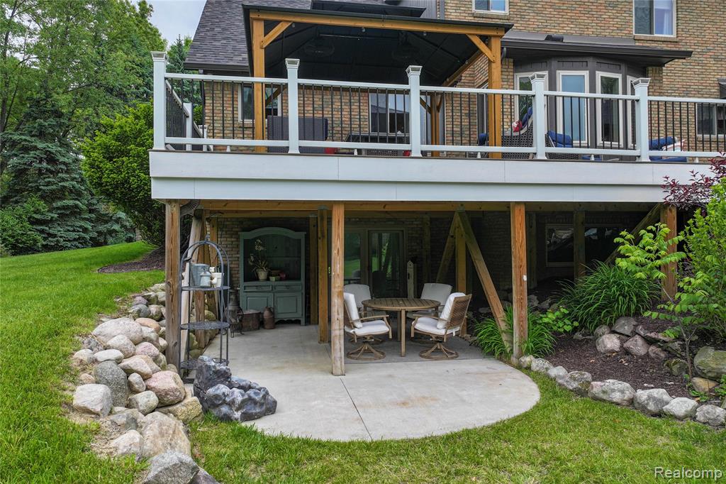 490 Rolling Oaks Drive, Howell, MI 48843 — Photo 5