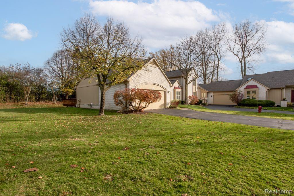 7403 SHERWOOD CREEK, West Bloomfield, MI — Photo 24