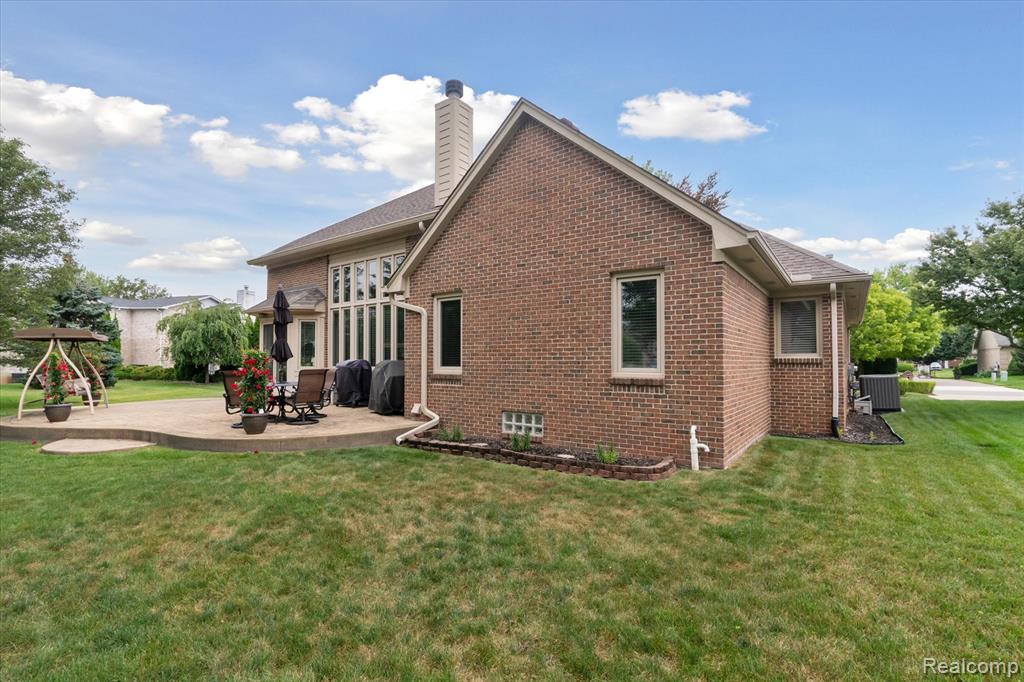 47509 Brockmor Drive, Shelby Twp, MI 48315 — Photo 50