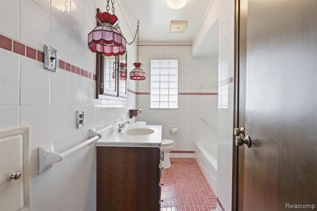 6006 Rosetta Street, Dearborn Heights, MI 48127 — Photo 16