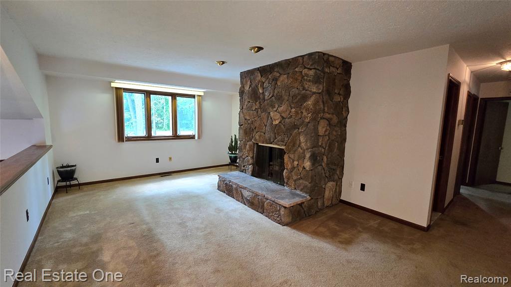 8950 Wise Road, Commerce Twp, MI 48382 — Photo 15