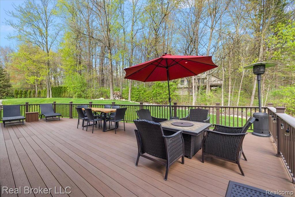 5633 GOLF POINTE Drive, Clarkston, MI 48348 — Photo 11