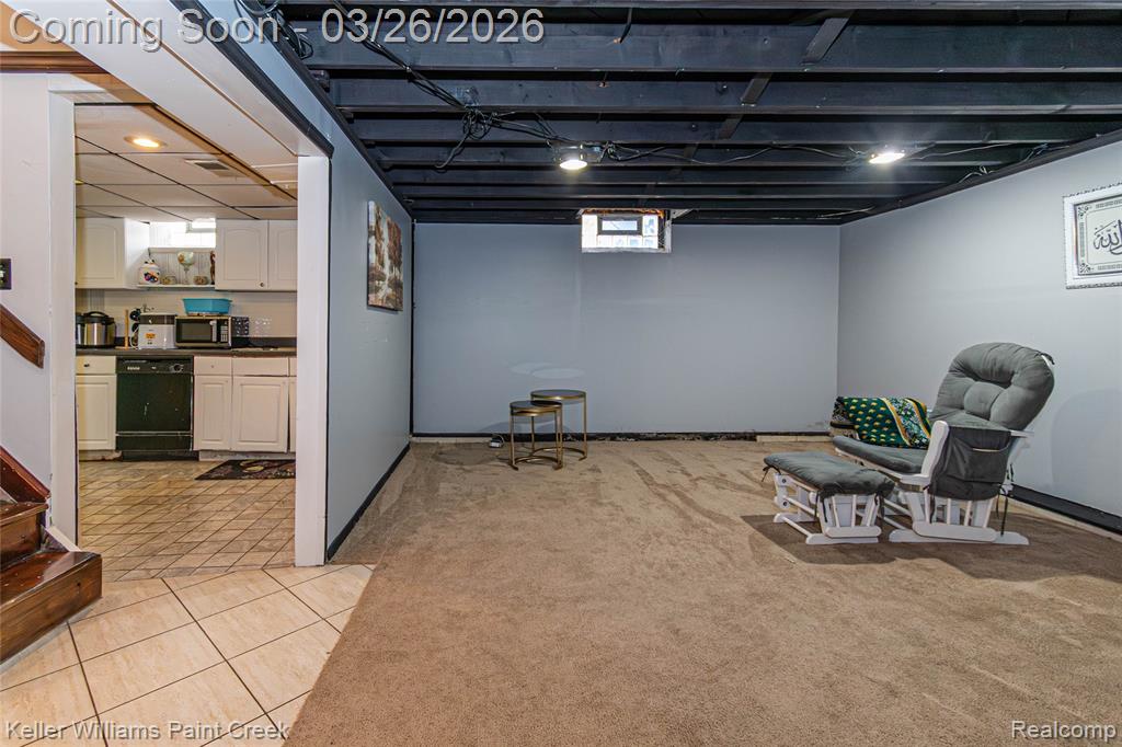 8250 Arnold Street, Dearborn Heights, MI 48127 — Photo 32