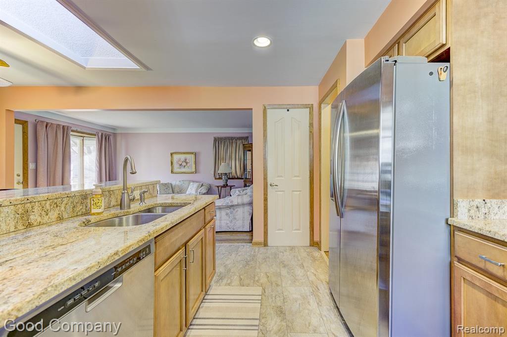 6430 Mayfair Street, Taylor, MI 48180 — Photo 15