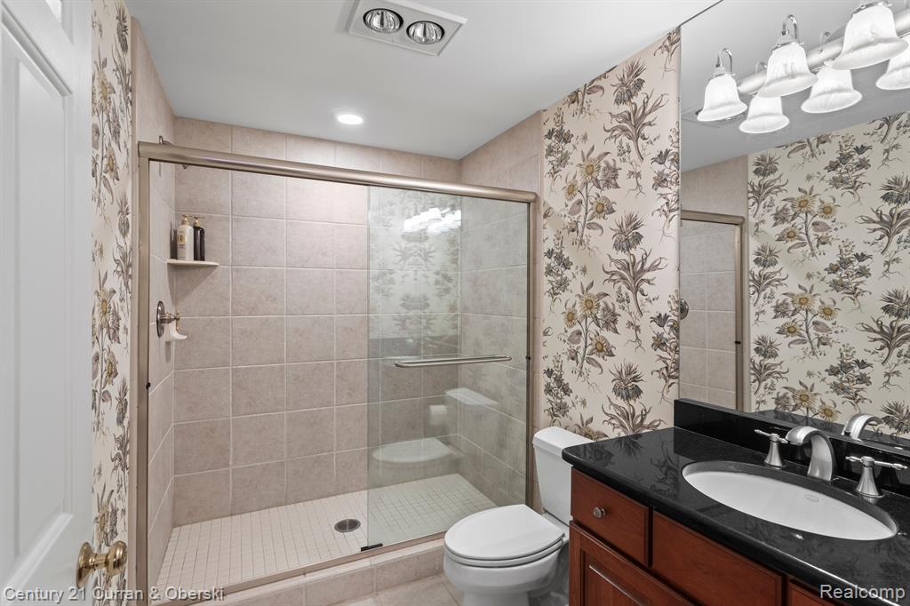 18585 STEEP HOLLOW Court, Northville, MI 48168 — Photo 46