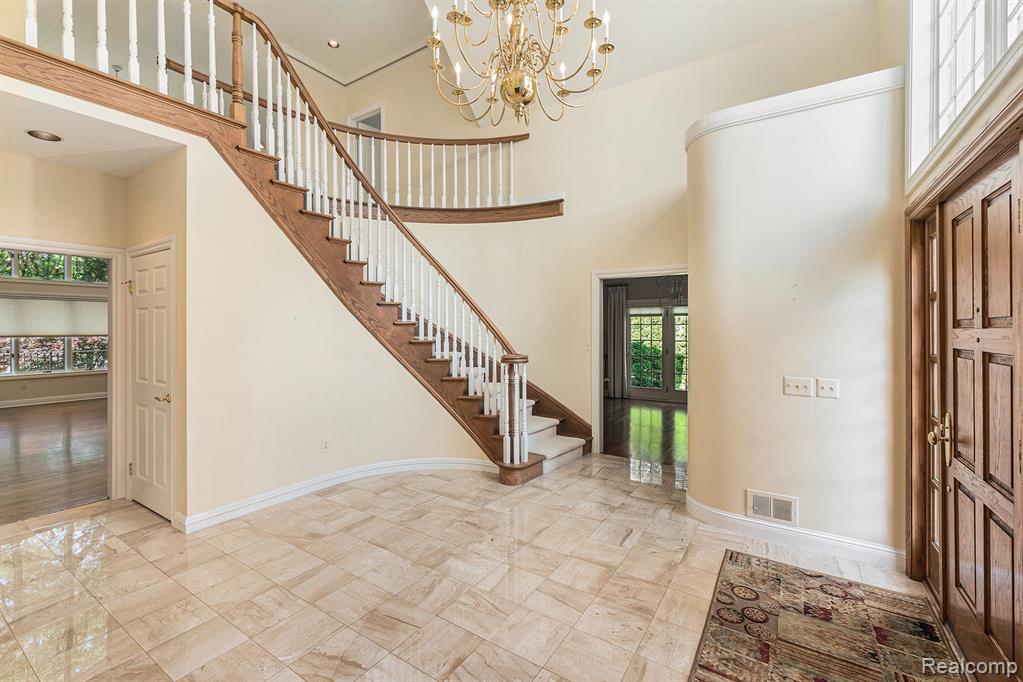 5387 Bristol Parke Drive, Clarkston, MI 48348 — Photo 5