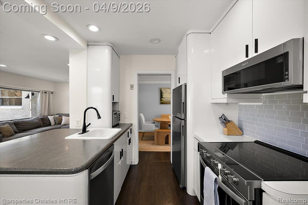 4240 Sheridan Drive, Royal Oak, MI 48073 — Photo 11