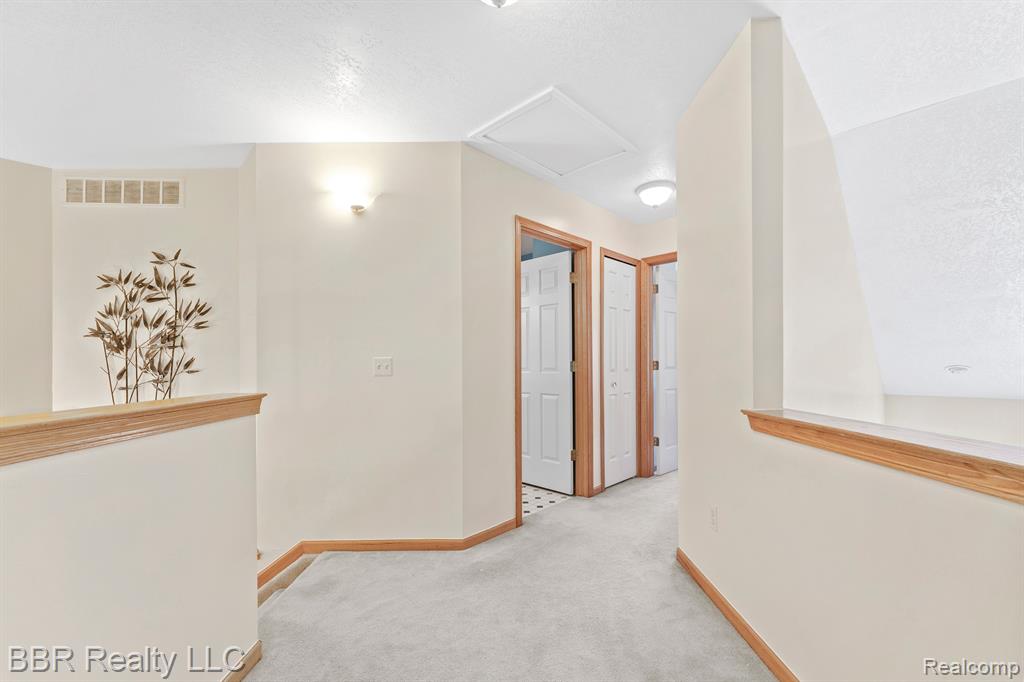 5485 GREENWAY Drive, Trenton, MI, 48183